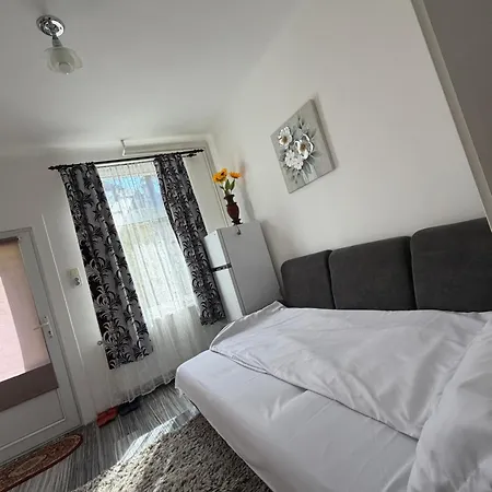 Middle House Brasov