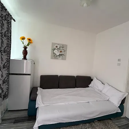 Middle House Apartamento *