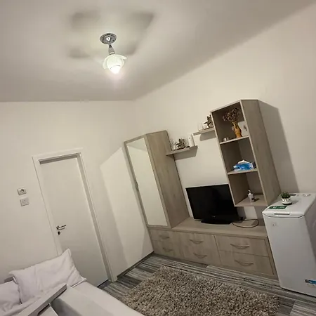 Middle House