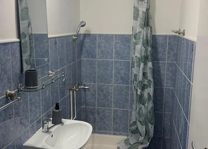 Middle House Apartamento *